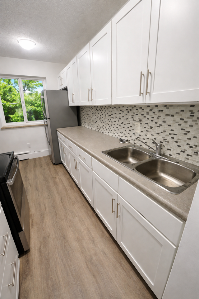 92 Robinson Street - Photo 3 of 28