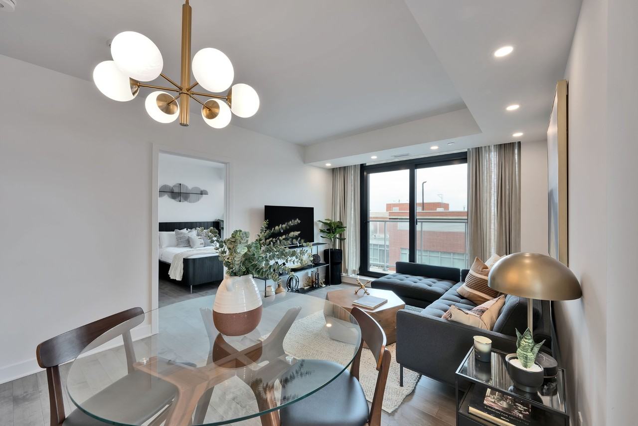 Royale Condos - Photo 2 of 10