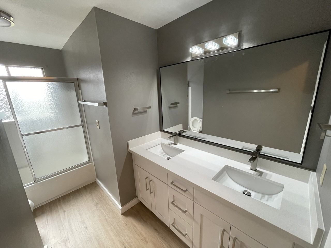 2637 Nw 63rd St #1 - Photo 3 of 9