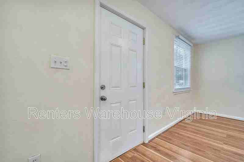 3502 Commonwealth Ave - Photo 5 of 25