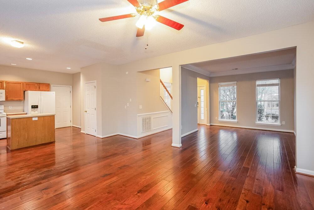 7640 Lady Bank Dr - Photo 6 of 17