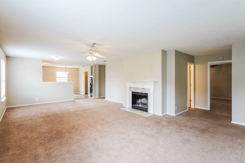 805 Hammersmith Dr - Photo 3 of 16