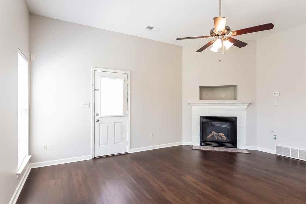 5636 Sycamore Woods Dr - Photo 2 of 15