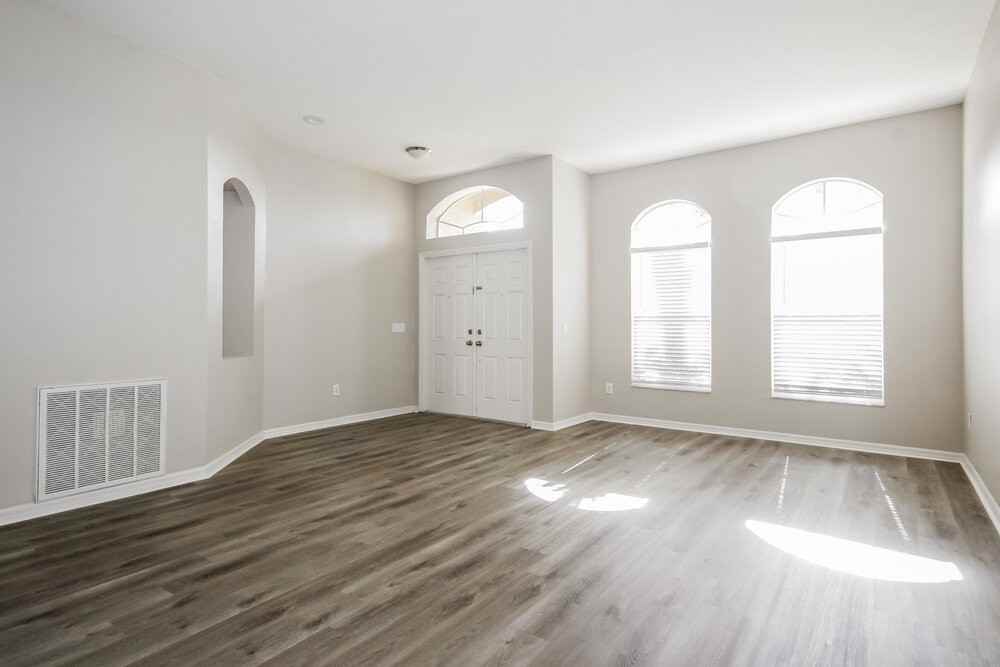 34627 Smart Dr - Photo 3 of 15