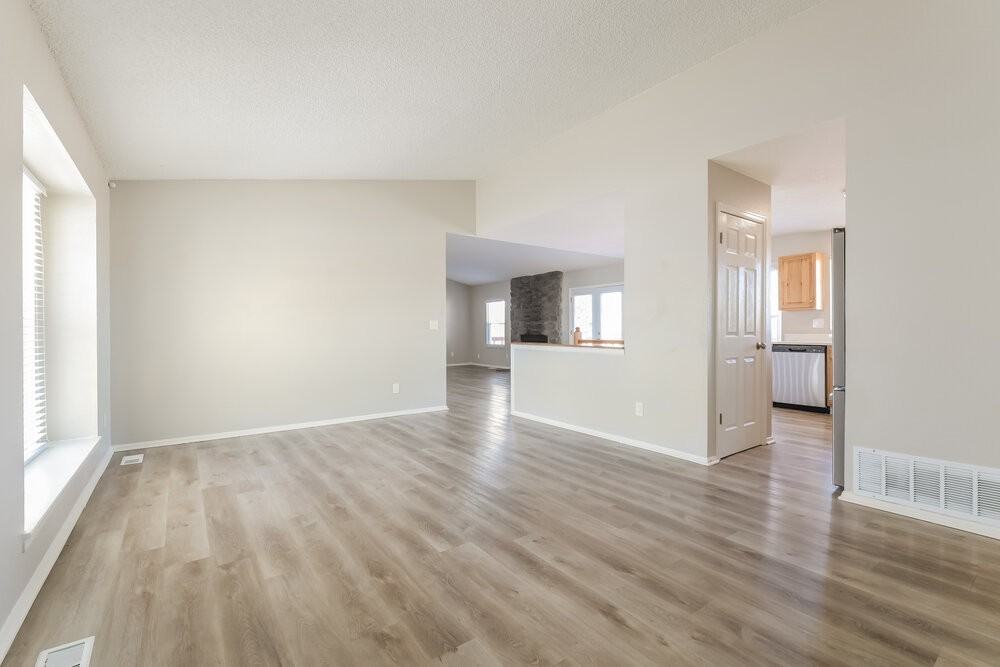 21287 E Powers Pl - Photo 5 of 17