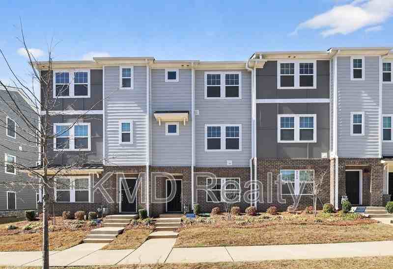 3718 Memorial Pkwy