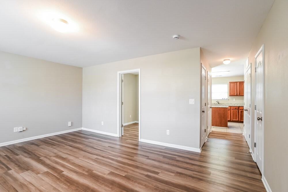 311 Hunslet Cir - Photo 4 of 20