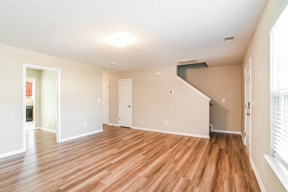 311 Hunslet Cir - Photo 7 of 20