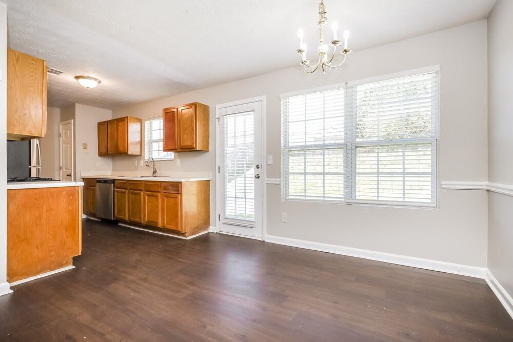 6075 Flagstaf Walk - Photo 6 of 17