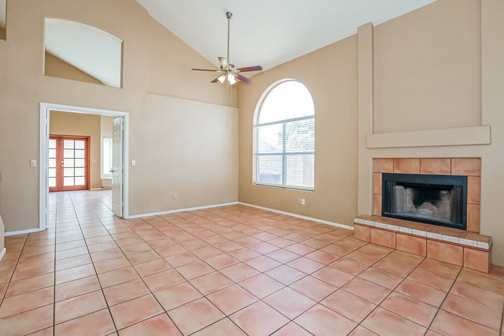 2560 N Lindsay Rd #67 - Photo 4 of 17