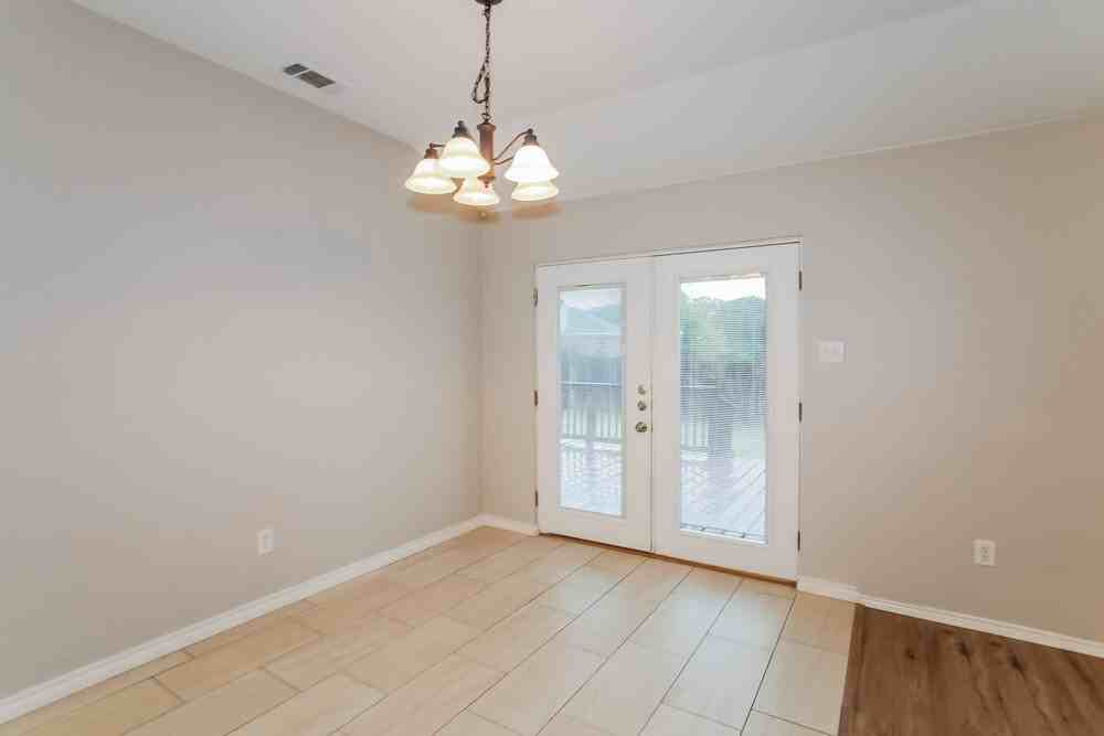 2628 Fondren Rd - Photo 5 of 16