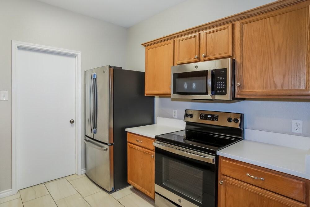 2628 Fondren Rd - Photo 6 of 16