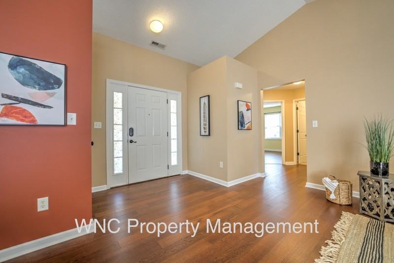 302 Creeks End Cir - Photo 3 of 27