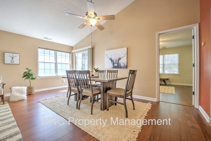 302 Creeks End Cir - Photo 6 of 27