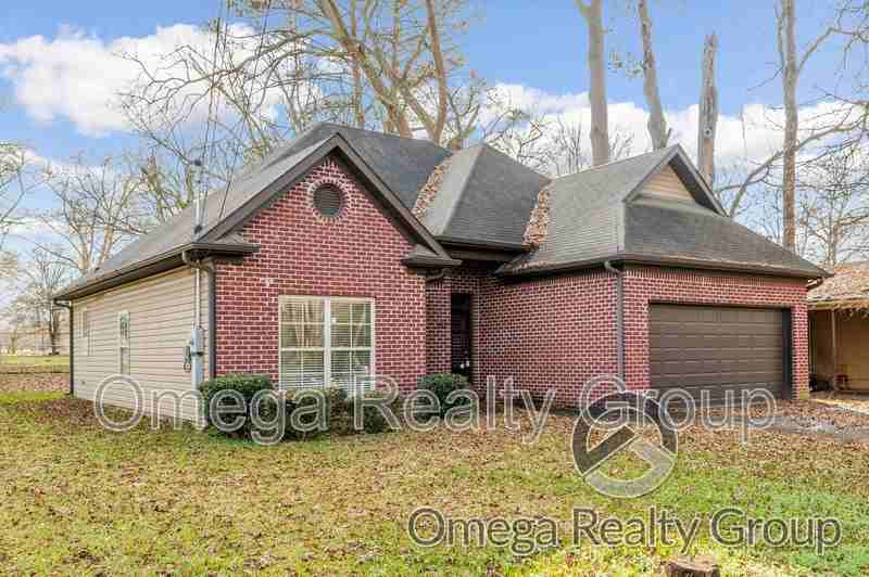 111 Fair St - Photo 2 of 48