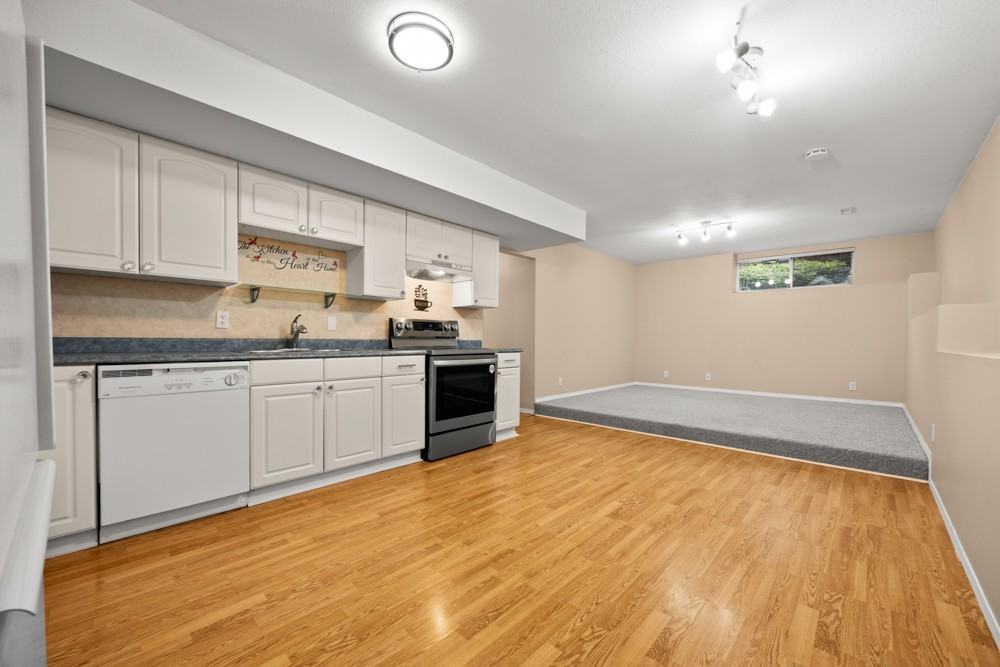 2637 Panorama Drive #bsmt - Photo 2 of 19