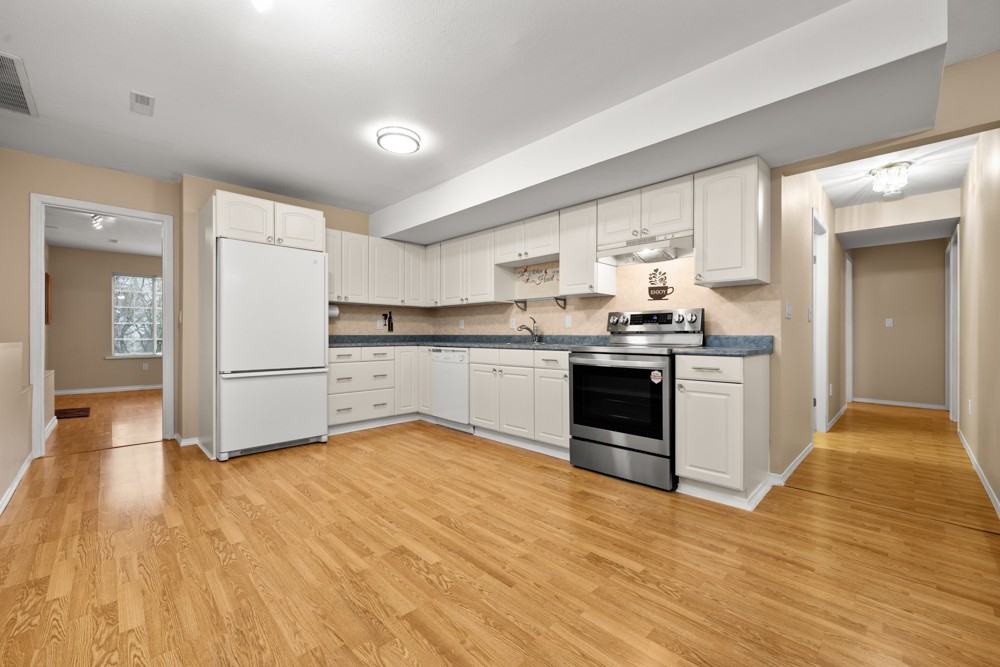 2637 Panorama Drive #bsmt - Photo 4 of 19