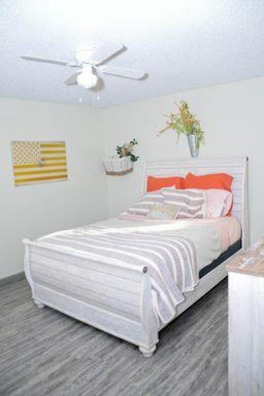 7418 Nw 10th St - Photo 3 of 5