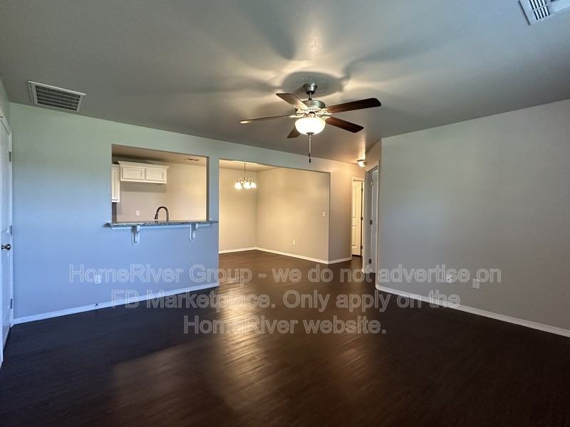 949 N Midwest Blvd - Photo 2 of 20