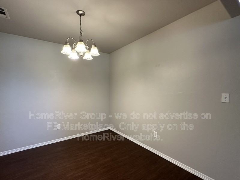 949 N Midwest Blvd - Photo 4 of 20