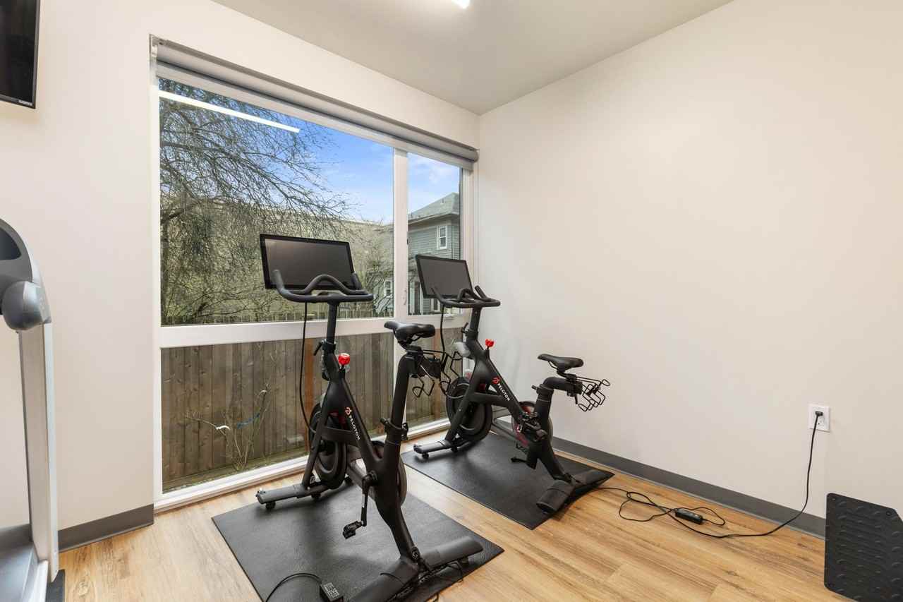 Marion - Photo 6 of 42