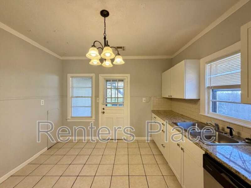 1316 S Florence Pl - Photo 7 of 18