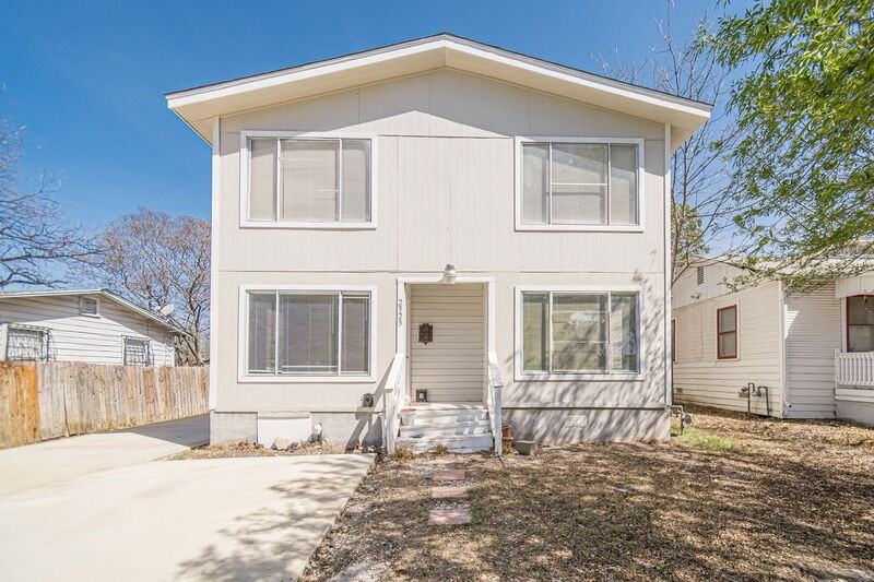 2323 Arbor Pl - Photo 2 of 20