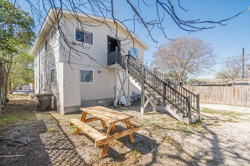 2323 Arbor Pl - Photo 4 of 20