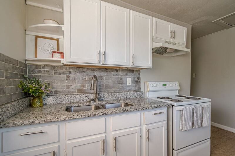 2323 Arbor Pl - Photo 7 of 13