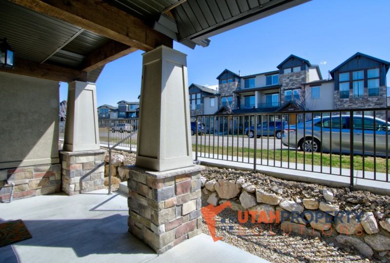 10464 S Beetdigger Blvd - Photo 2 of 31