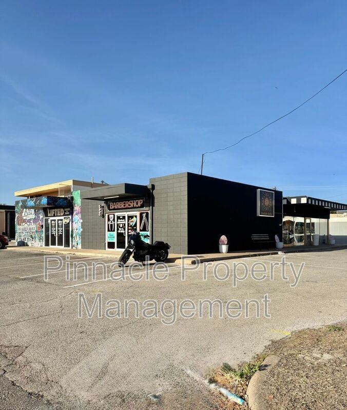 2403 W Avenue N - Photo 3 of 16