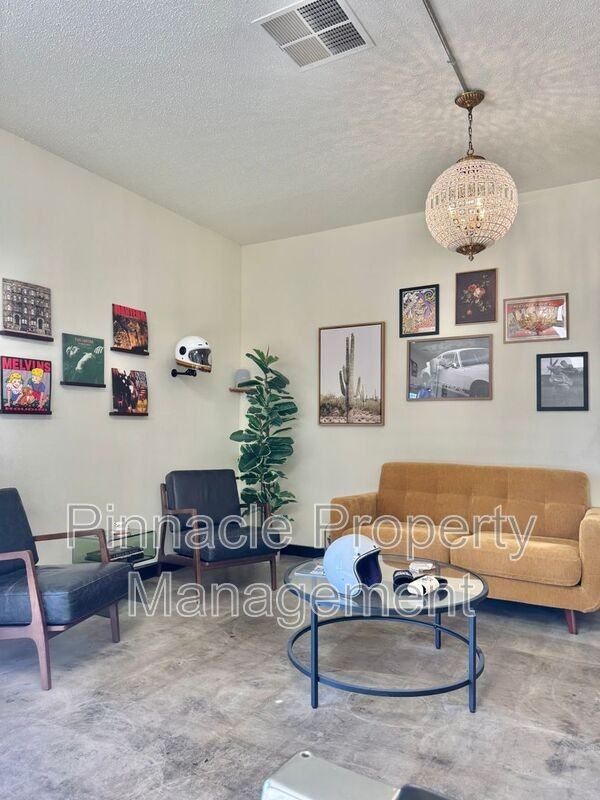 2403 W Avenue N - Photo 5 of 16