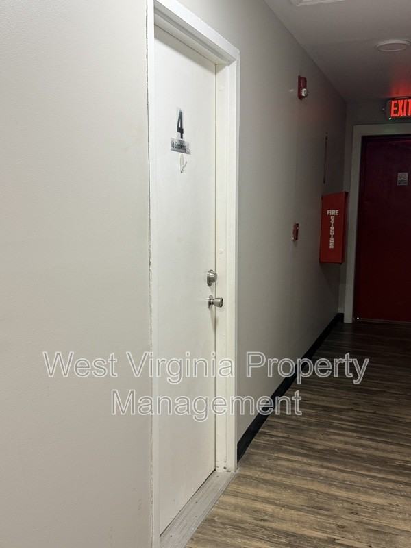 847 Mercer St #4 - Photo 2 of 7