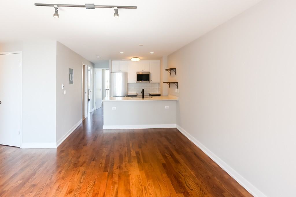 5910 N Sheridan Rd #404 - Photo 5 of 20