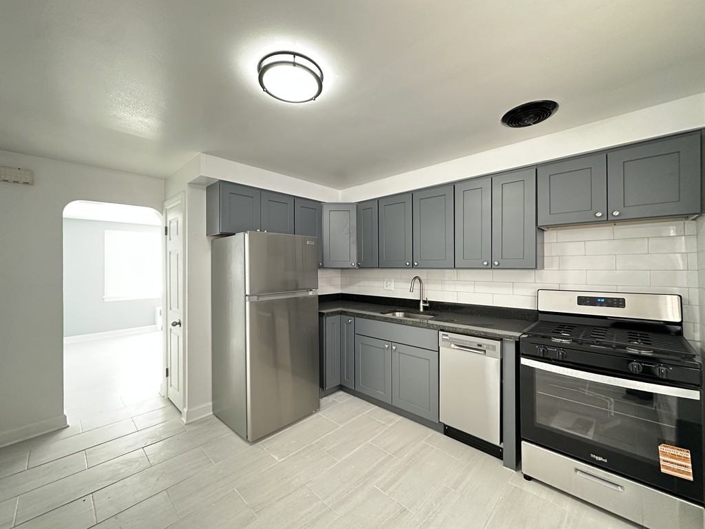 6721 N California Ave #GW - Photo 2 of 21