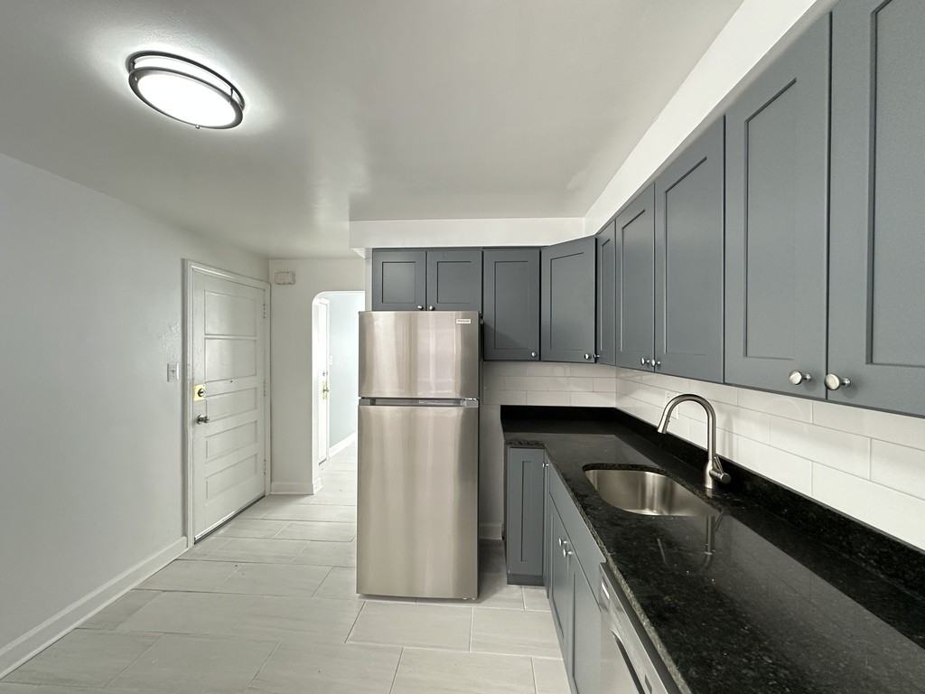 6721 N California Ave #GW - Photo 4 of 21