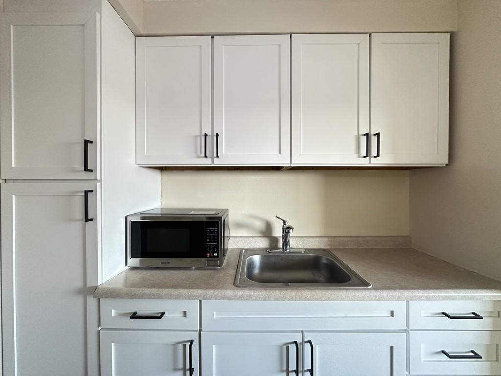 1400 Chicago Ave #802 - Photo 7 of 21