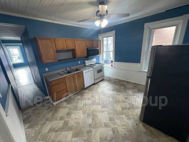 22 Church St #2 - Photo 4 of 10