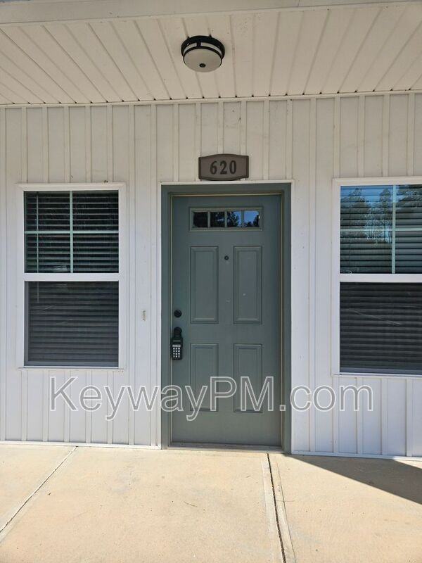 620 Treehouse Ln - Photo 4 of 25