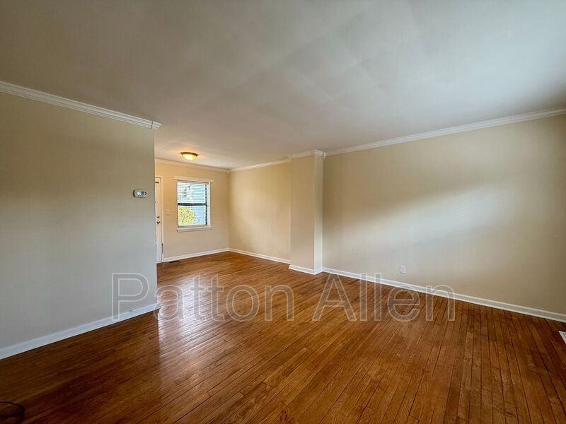 615 Biltmore Ave #O5 - Photo 6 of 22
