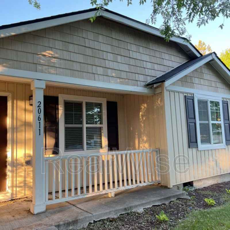 20611 Daisy Ln - Photo 2 of 26