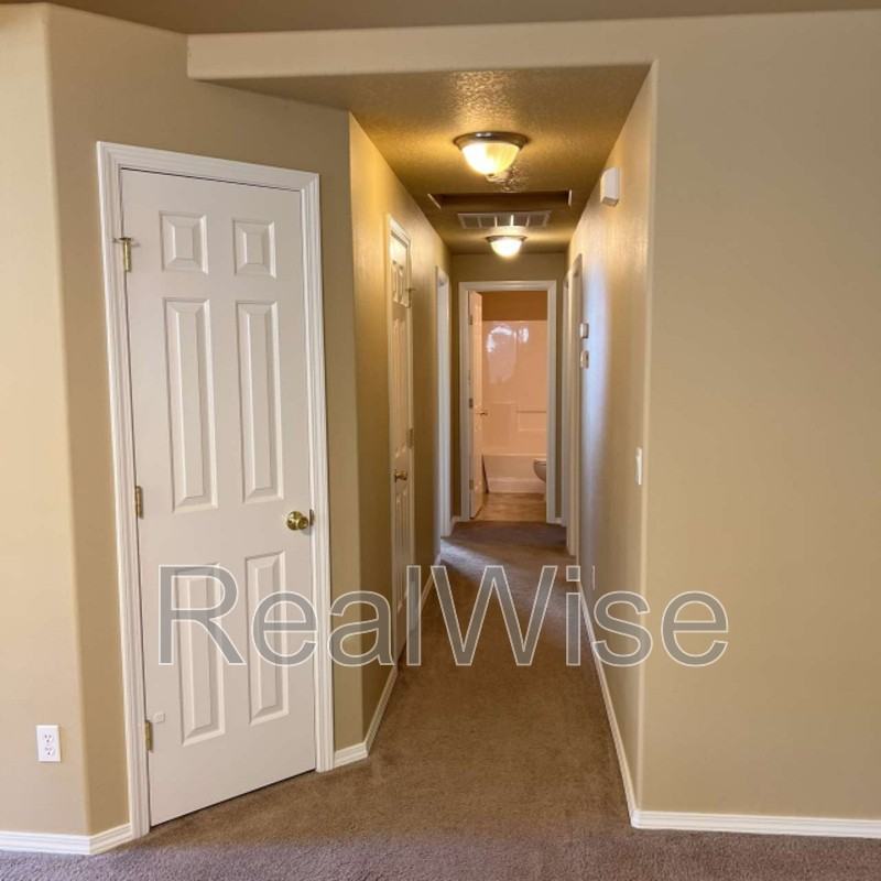 20611 Daisy Ln - Photo 7 of 26