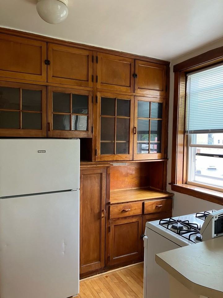 4604 N Kildare Ave - Photo 3 of 18