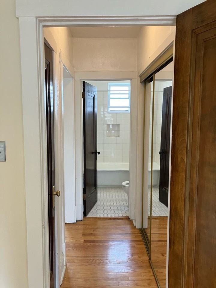 4604 N Kildare Ave - Photo 7 of 18