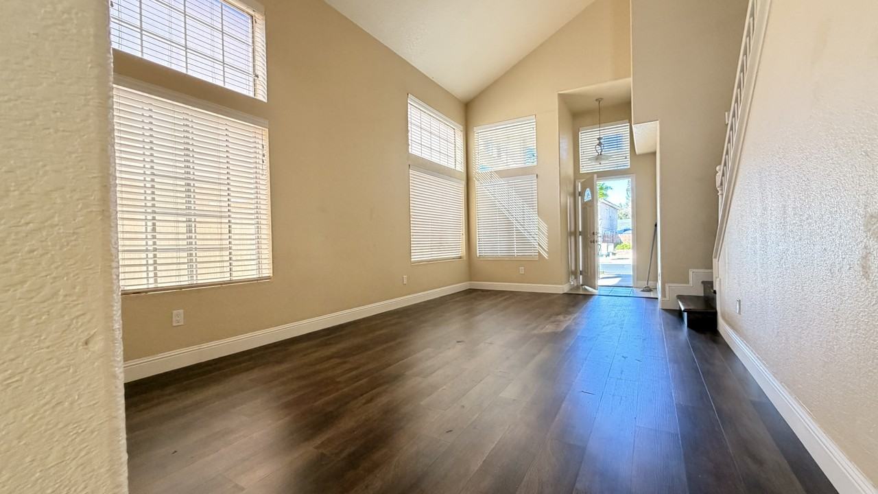 961 Celestine Circle - Photo 7 of 43