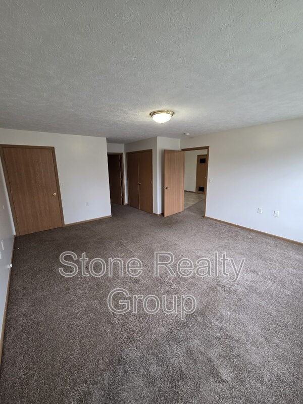 651 N 25th St - Photo 3 of 7