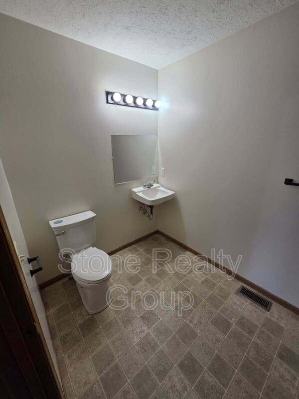 651 N 25th St - Photo 5 of 7