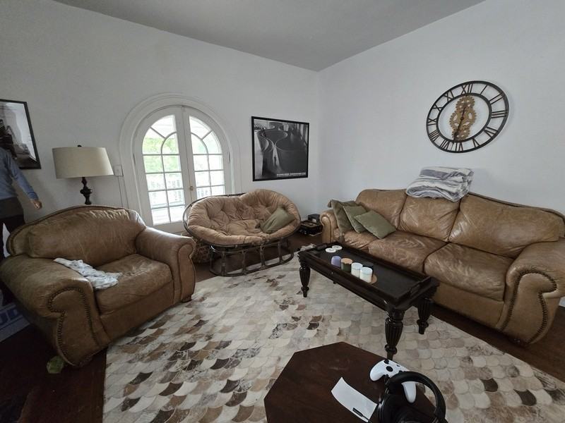 807 N Sheppard St #5 - Photo 7 of 17