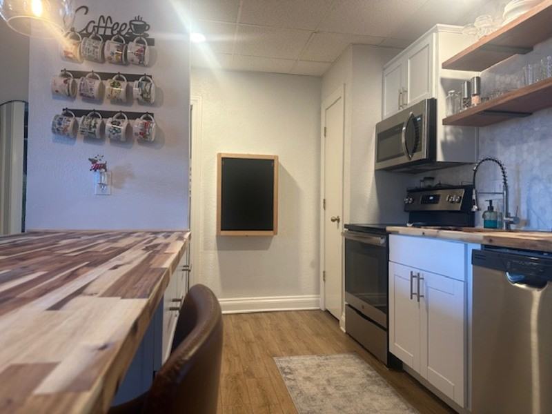 609 Central St - Photo 3 of 25