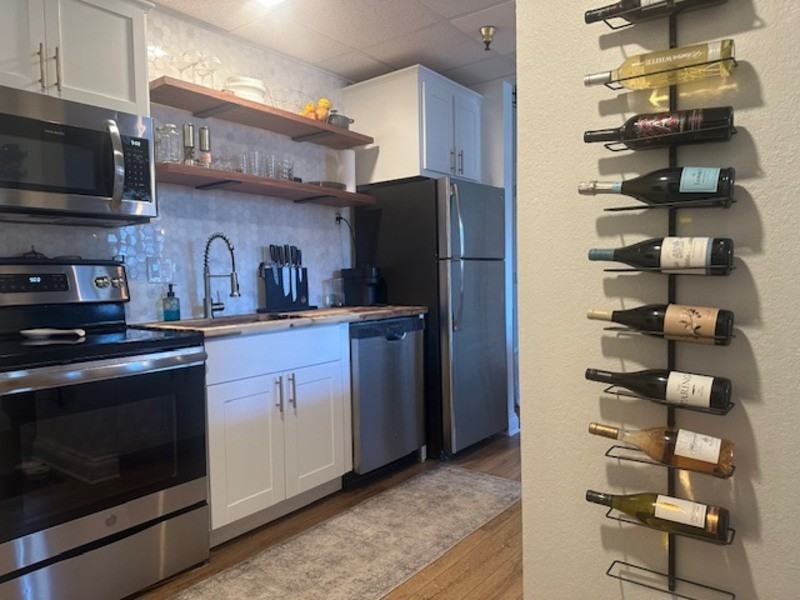 609 Central St - Photo 5 of 25